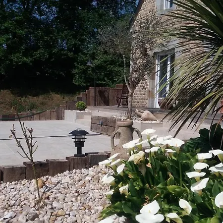 לינה וארוחת בוקר Vaintan Dragey